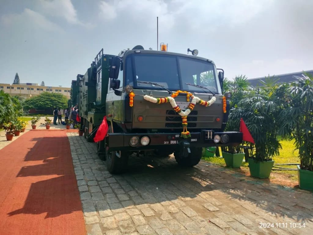 Akash Air Defence Missile: भारत ने अर्मेनिया को भेजी पहली 'आकाश' एयर डिफेंस मिसाइल सिस्टम बैटरी, 15 सिस्टम की सप्लाई का हुआ था समझौता 19 Akash Air Defence Missile- India Ships First 'Akash' Missile System Battery to Armenia as Part of 15-System Supply Deal