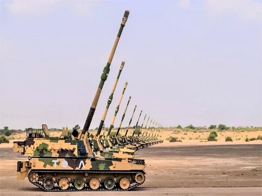 K9 Vajra Artillery Guns: भारतीय सेना को मिलेंगी 100 अतिरिक्त K9 वज्र तोपें; लद्दाख में चीन की चुनौती से निपटने की तैयारी 1 K9 Vajra Guns: Indian Army Likely to Get 100 More K9 Vajra Howitzers, Proposal to Be Presented to CCS Soon