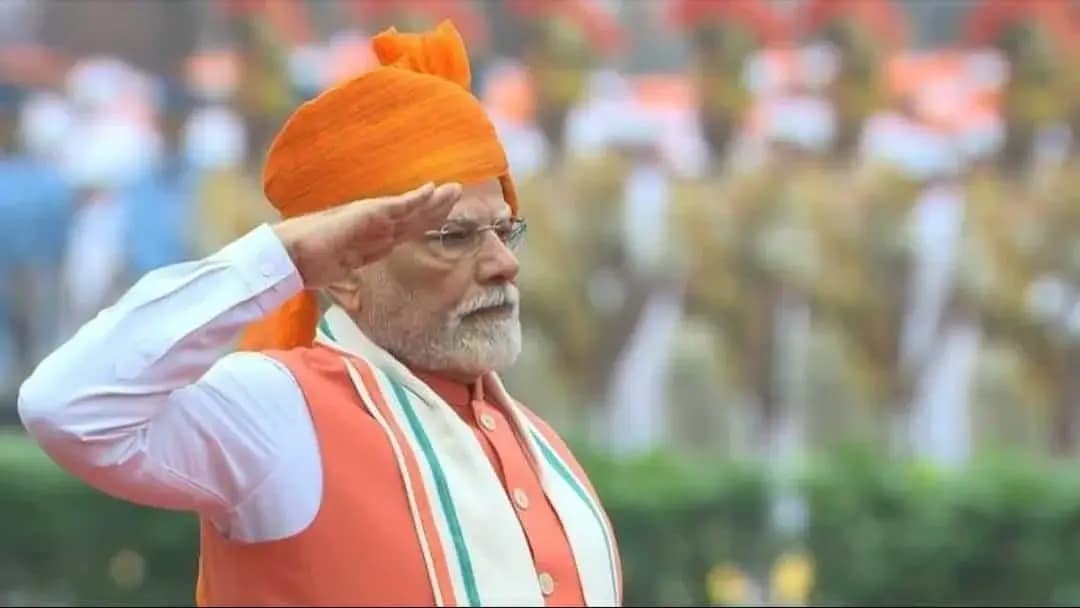 PM Modi Speech on 15 August: सुदर्शन चक्र से लेकर मेड इन इंडिया जेट इंजन तक, लाल किला से PM मोदी ने पेश की सुरक्षित और समृद्ध भारत की तस्वीर 1 PM Modi Speech on 15 August: From Sudarshan Chakra to Made-in-India Jet Engines