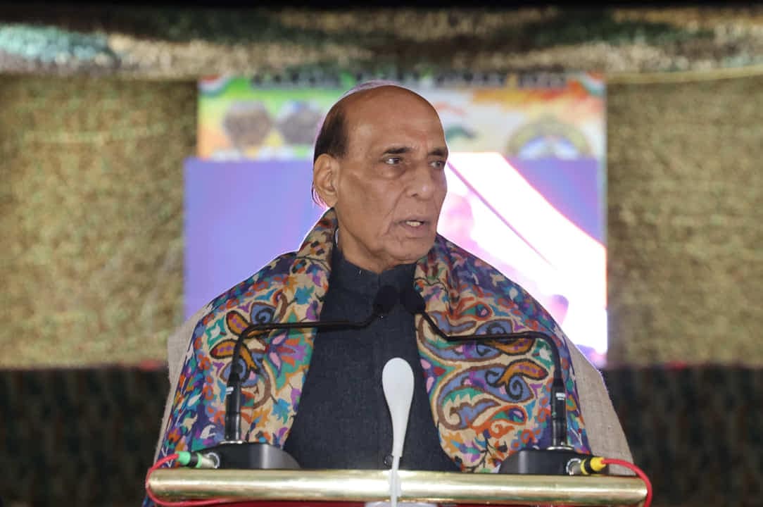 कारगिल से रक्षा मंत्री की पाकिस्तान को दो टूक, बोले- हर चुनौती से निपटने के लिए पूरी तरह तैयार हैं भारतीय सेनाएं 1 Kargil Vijay Diwas 2026