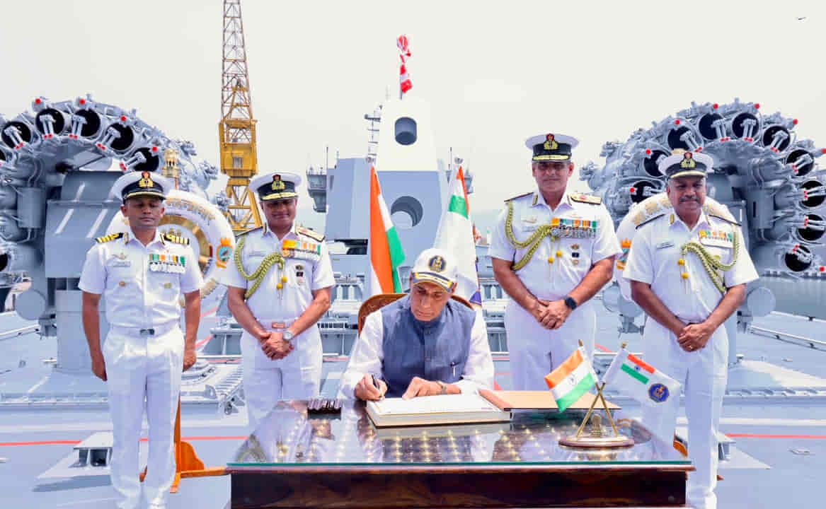 INS Mahendragiri ने बनाए तीन बड़े रिकॉर्ड, 75% स्वदेशीकरण के साथ Project-17A ने रखी "बिल्डर नेवी" की नींव! 2 Project 17A INS Mahendragiri