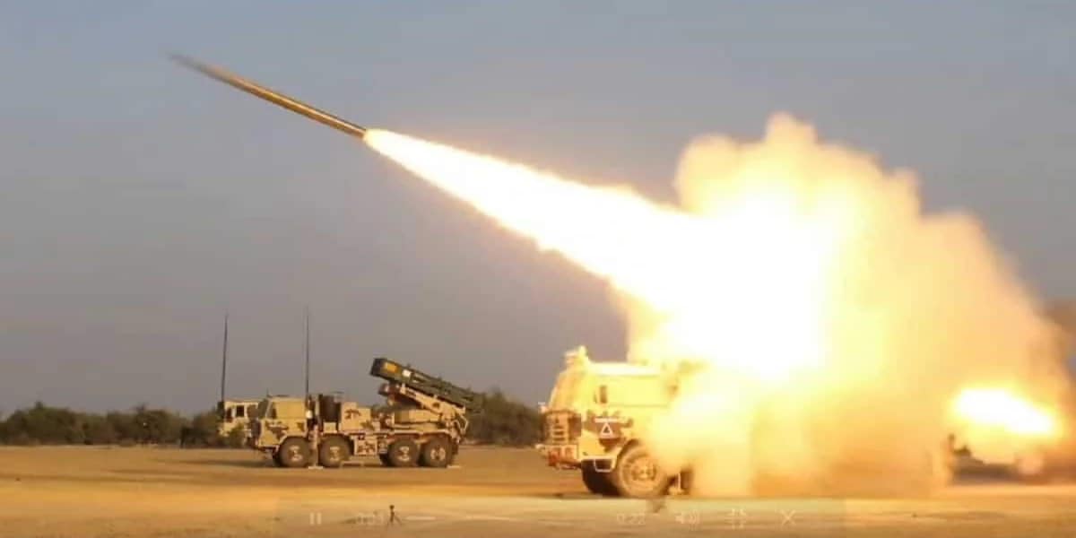 Indian Army Year Ender 2025: ऑपरेशन सिंदूर से ड्रोन वारफेयर तक, टेक एब्जॉर्प्शन ईयर में भारतीय सेना ने कैसे बदली जंग की तस्वीर 3 Indian Army Year Ender 2025