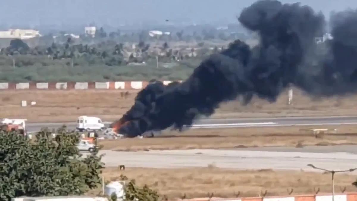 Explainer ALH Dhurv Crash: क्यों बार-बार क्रैश हो रहा है ध्रुव एडवांस लाइट हेलीकॉप्टर? आखिर हादसों को क्यों नहीं रोक पा रहा है HAL? 2 Explainer ALH Dhurv Crash: Why Do Crashes Keep Happening?