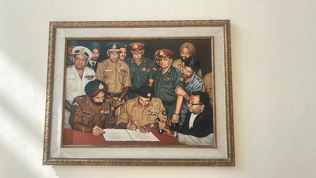 1971 surrender painting row: 1971 सरेंडर पेंटिंग विवाद पर पहली बार बोले सेना प्रमुख, कहा- पेंटिंग लगाने के लिए चुनी गई शुभ तिथि 1 1971 Surrender Painting Row: Army Chief Breaks Silence, Calls Date 'Auspicious'