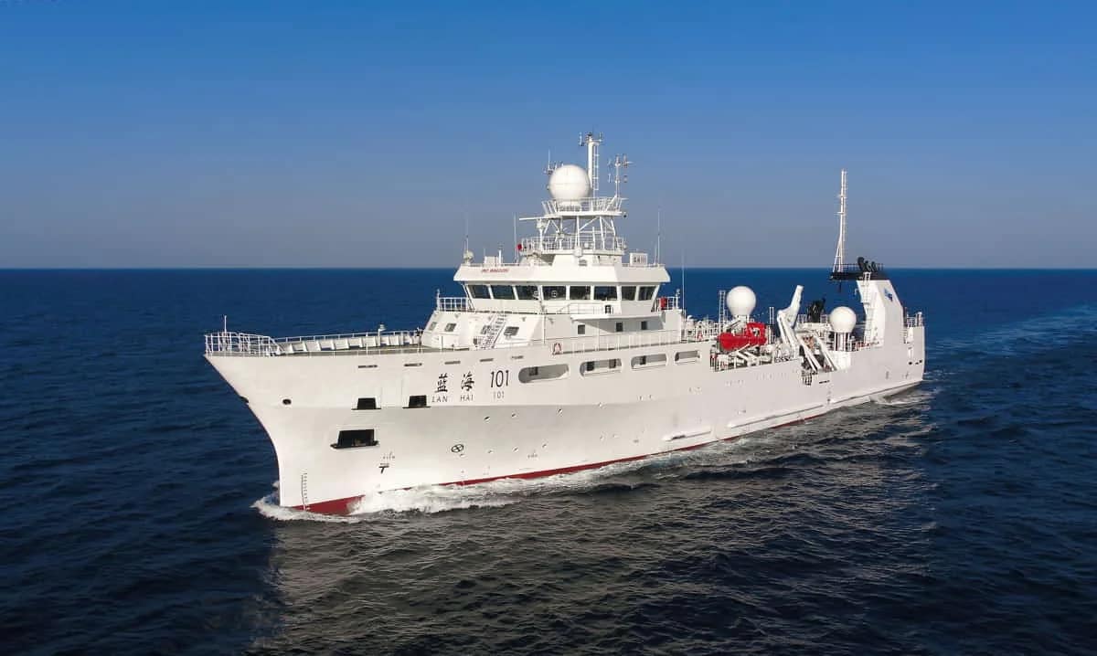 Chinese Spy Vessels: हिंद महासागर में फिर बढ़ीं चीन की गतिविधियां, 'मछली पकड़ने' के बहाने इस तरह हो रही भारतीय नौसेना की जासूसी? 1 Chinese Spy Vessels: Suspected Espionage in Indian Ocean Under ‘Fishing’ Cover?