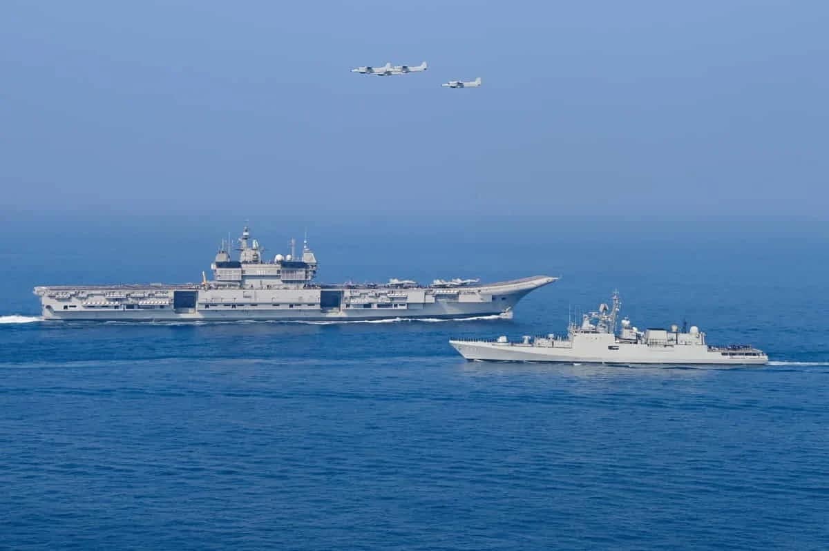 TROPEX-25: हिंद महासागर में भारतीय नौसेना दिखा रही अपनी समुद्री ताकत, हर दुस्साहस का मिलेगा करारा जवाब! 4 TROPEX-25: Indian Navy's Maritime Exercise in Full Swing to Counter Any Threat