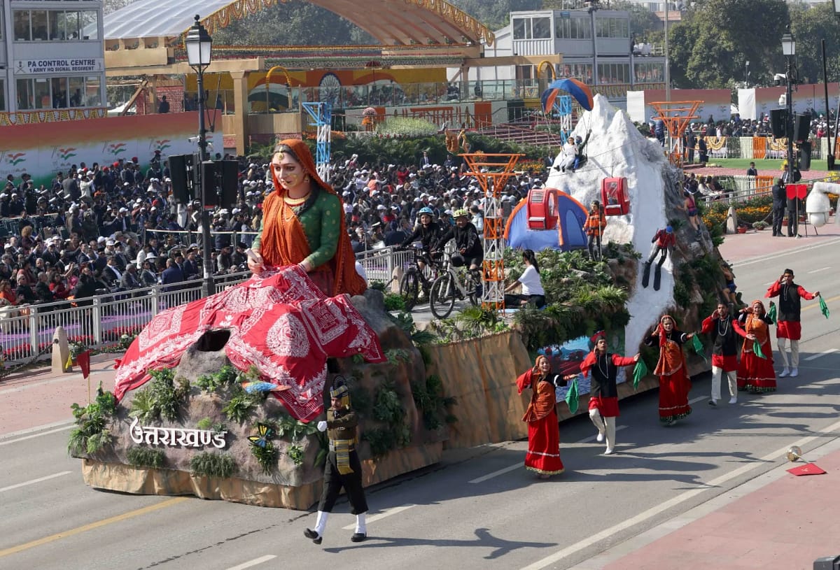 Republic Day Parade 2025: इस बार कर्तव्यपथ पर ये रही सर्वश्रेष्ठ झांकी, पहले नंबर पर रहा ये मार्चिंग कंटिंगेंट 2 Republic Day Parade 2025: These Were the Best Tableaux and Marching Contingents on Kartavya Path