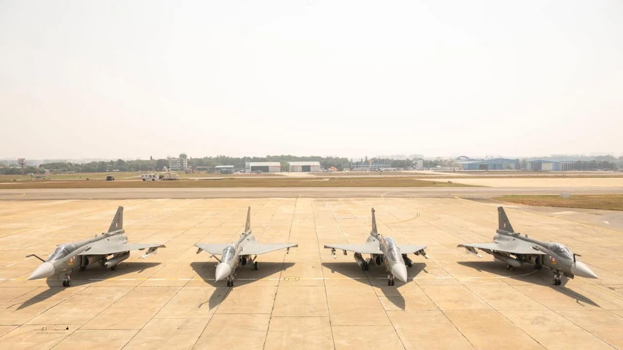 Aero India 2025: पुराने तेजस से कहीं ज्यादा घातक है LCA Mk2, इस साल के आखिर तक आएगा प्रोटोटाइप, 2026 में भरेगा पहली उड़ान 3 Aero India 2025: LCA Mk2 Prototype to Debut by Year-End, First Flight in 2026 – More Lethal Than Original Tejas!