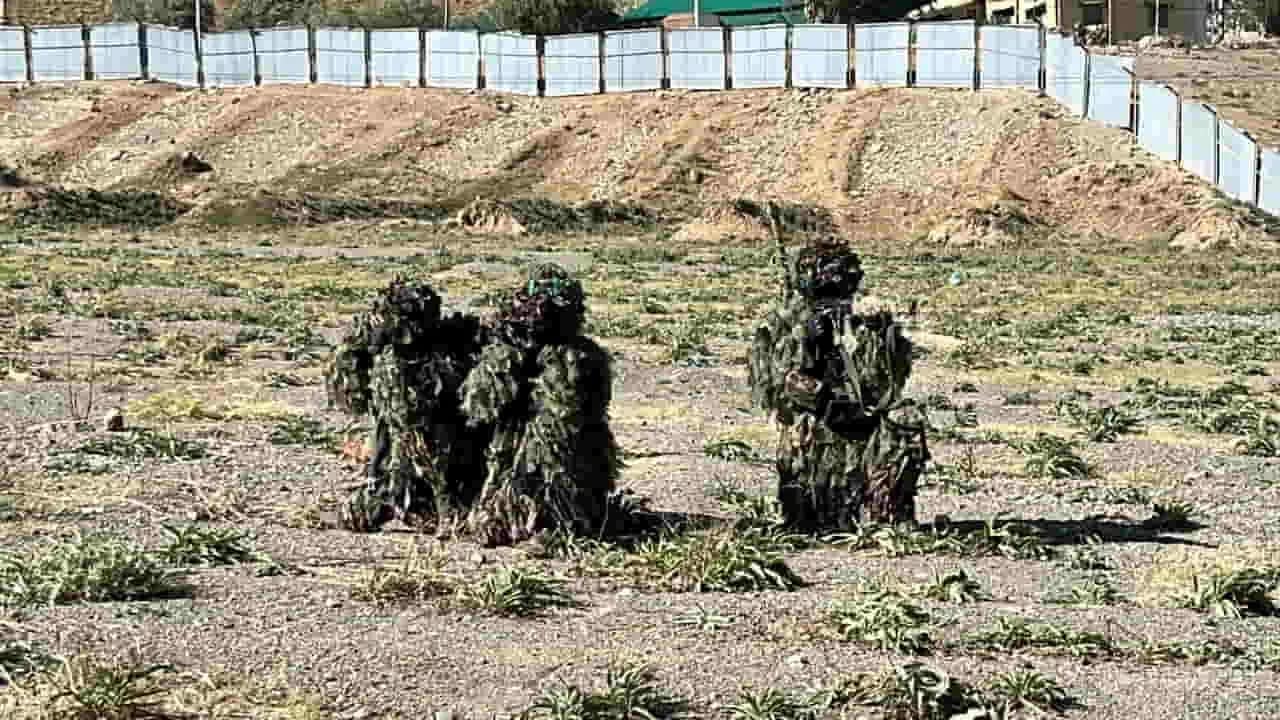 Bhairav Vs Ghatak Platoon: क्या भैरव फोर्स के आने के बाद खत्म हो जाएगी बटालियन में 'घातक प्लाटून'? जानिए क्या है सेना का असली प्लान? 1 Bhairav vs Ghatak Platoon: Will Bhairav Light Commando Battalions Replace Ghatak Platoons in Indian Army?