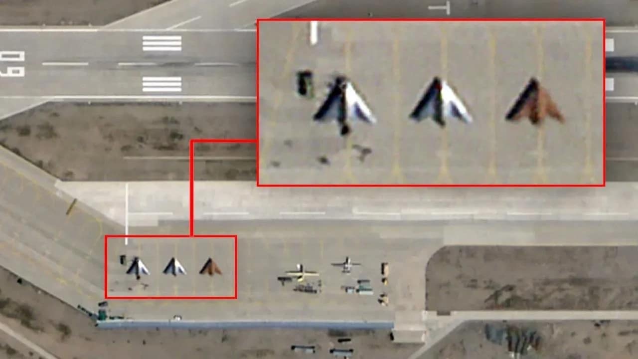 China Stealth Drone: भारत की सीमा से 145 किमी दूर चीन की बड़ी तैयारी, जे-20 फाइटर जेट के साथ तैनात किया ये खास स्टील्थ ड्रोन 1 China deploys GJ-11 Sharp Sword drone near Sikkim