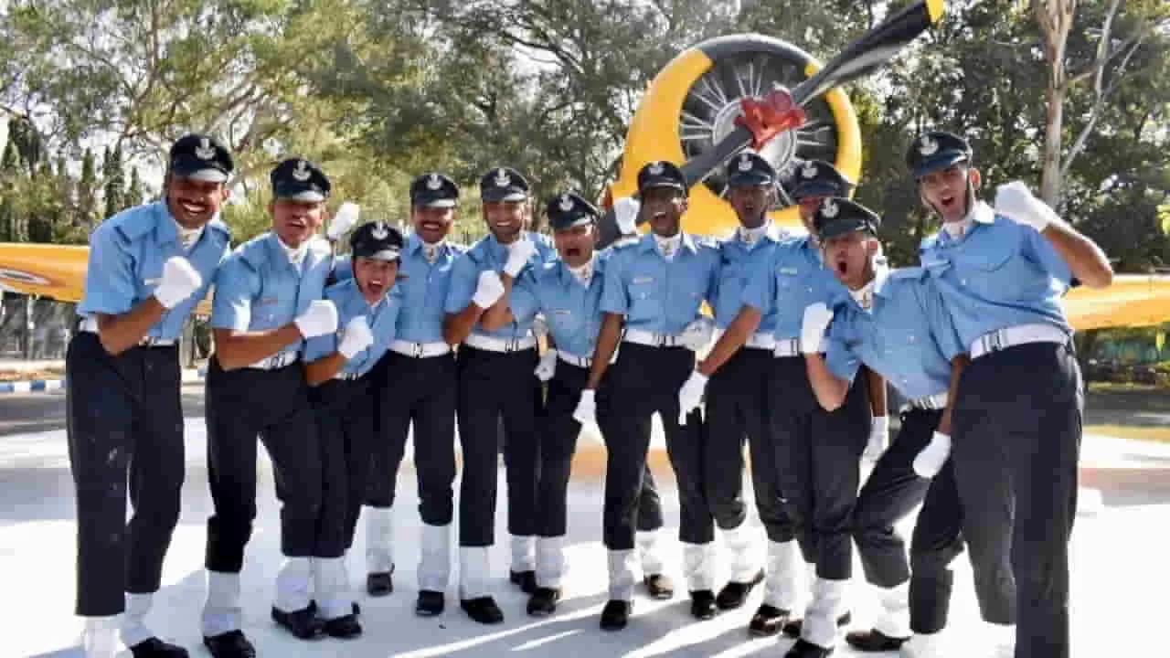 IAF Graduation Parade 2025: एयर चीफ बोले- कमीशन पाना उपलब्धि नहीं, देश की सुरक्षा की जिम्मेदारी संभालने की शुरुआत, सीडीएस ने दी घमंड से दूर रहने की सलाह 2 IAF Graduation Parade 2025