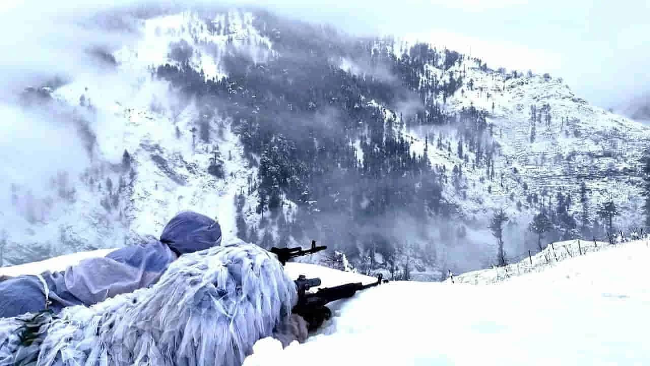 Indian Army New Winter Doctrine: पहलगाम हमले के बाद सर्दियों में कैसे सेना ने बदली रणनीति, अब आतंकवाद के लिए नहीं कोई 'ऑफ-सीजन' 1 Indian Army New Winter Doctrine