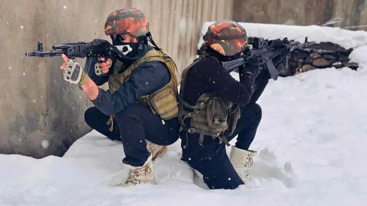Indian Army Winter Operations: How Troops Are Fighting Terror and Denying Militants Shelter in Sub-Zero Cold 1 Indian Army Winter Operations