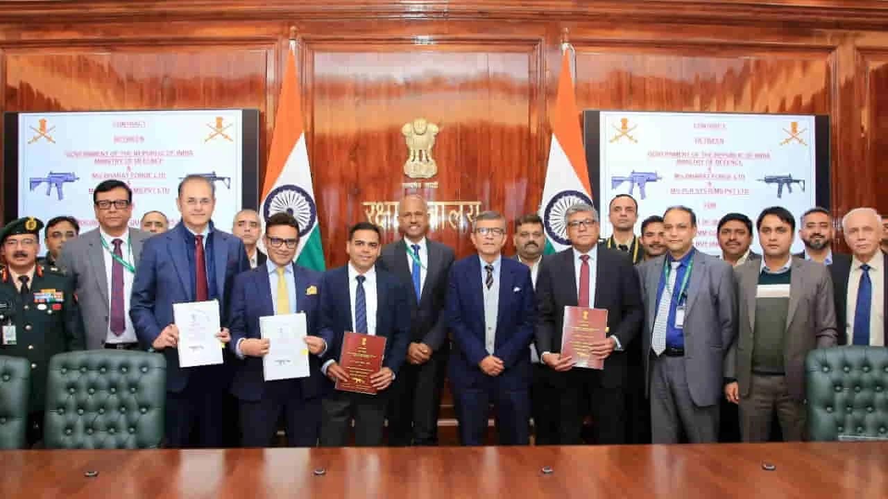 MoD Defence Deal 2025: साल के अंत में सरकार का सेनाओं को बड़ा तोहफा, भारतीय सेना को नई CQB कार्बाइन और नौसेना को ब्लैक शार्क टॉरपीडो 1 MoD Defence Deal 2025