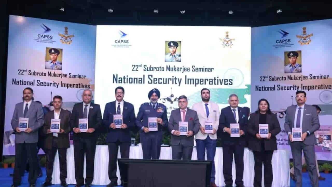 एयर चीफ एपी सिंह बोले- मल्टी-डोमेन होंगे भविष्य के युद्ध, भारत को अभी से रहना होगा तैयार 1 Subroto Mukerjee International Seminar 2026