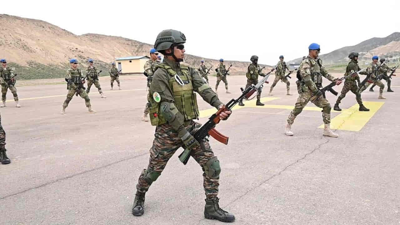 उज्बेकिस्तान में चल रही भारत-उज्बेकिस्तान मिलिट्री एक्सरसइज ‘दस्तलिक 2026’, ड्रोन से लेकर स्नाइपर तक हो रही ट्रेनिंग 1 Exercise Dustlik 2026