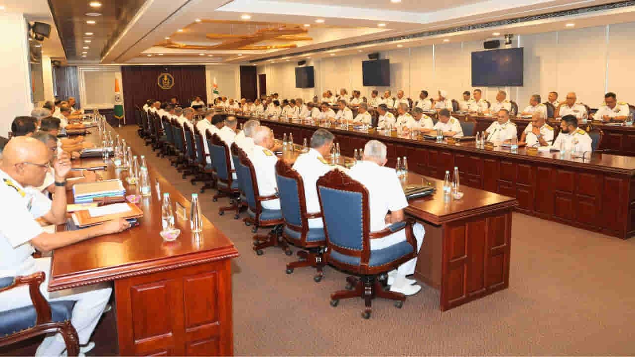 “कॉम्पिटिशन से कॉन्फ्लिक्ट तक”, नौसेना कॉन्फ्रेंस 2026 में नेवी चीफ ने बताई बदलती दुनिया की तस्वीर 1 Indian Navy Commanders Conference 2026