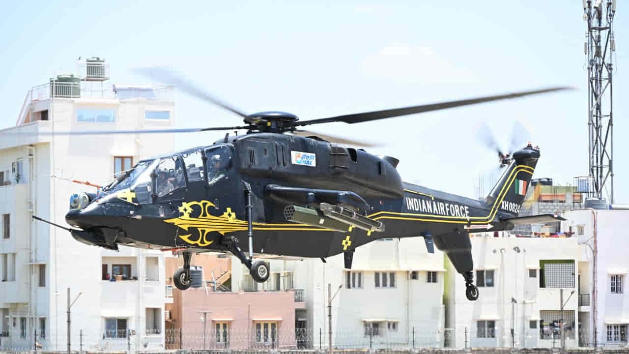 RUAV-200 ड्रोन को देखने पहुंचे आर्मी चीफ, स्वदेशी लाइट कॉम्बैट हेलीकॉप्टर प्रचंड में भरी उड़ान 4 RUAV-200 Drone