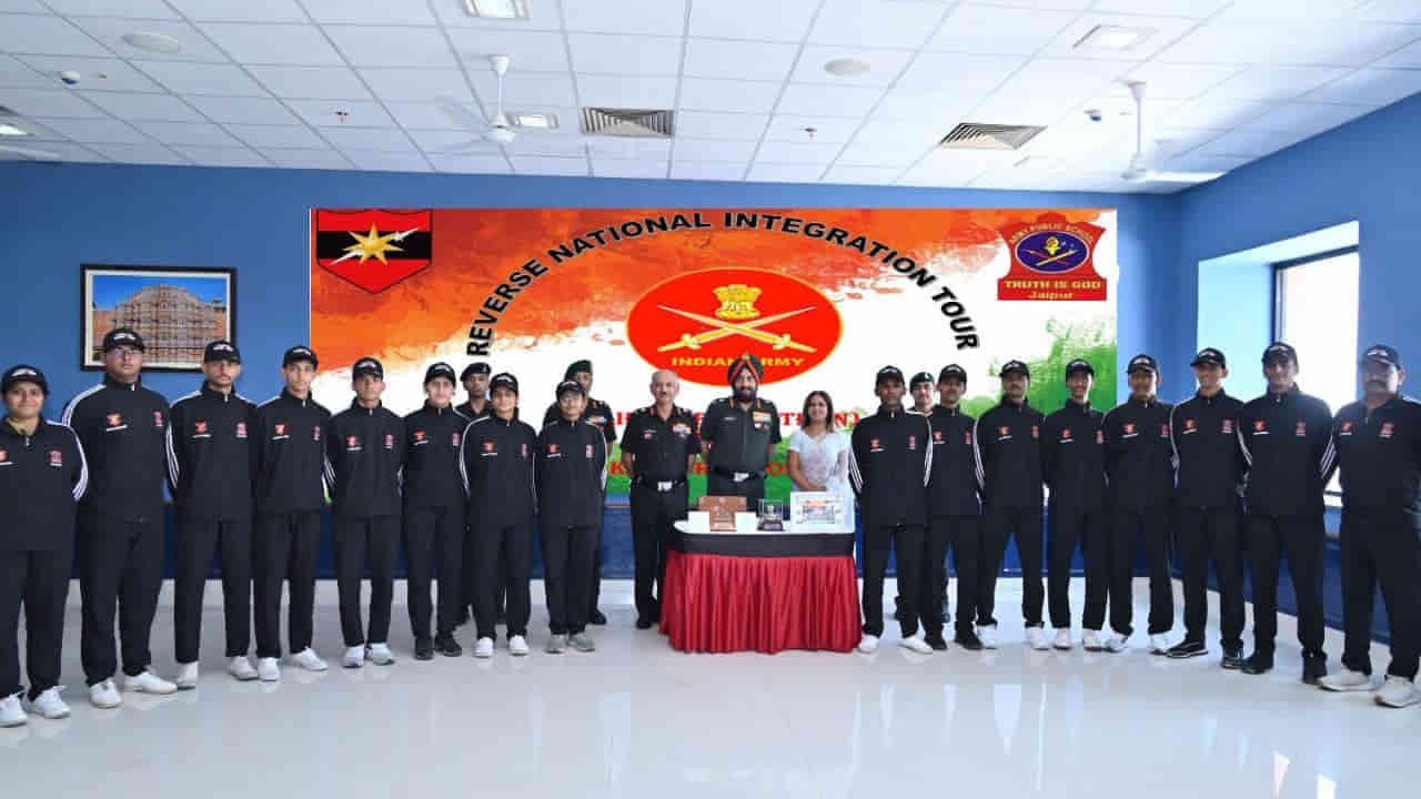 पुंछ पहुंचे जयपुर के छात्र, लाइव ड्रोन डेमो और फॉरवर्ड पोस्ट्स का किया दौरा 3 Indian Army Students Tour