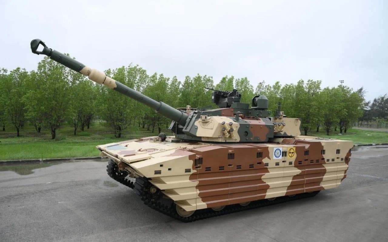 Zorawar Tank: क्या सेना ने रिजेक्ट कर दिया है स्वदेशी जोरावर टैंक? ट्रायल्स को लेकर सेना प्रमुख ने दी बड़ी जानकारी 1 Zorawar Tank: Army Plans 354 Units, Trials Underway with Improvements in Progress