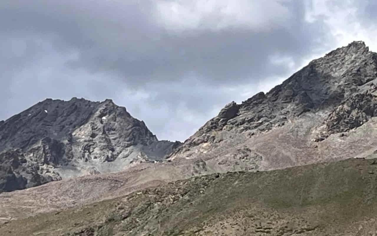 Sando Top in Drass: कारगिल युद्ध की वह अहम जगह जहां से टाइगर हिल की जीत का रास्ता हुआ था तैयार, आज भी पाकिस्तान की है सीधी नजर, पढ़ें ग्राउंड रिपोर्ट 2 Sando Top in Drass: The Crucial Kargil Battlefield That Led to Tiger Hill Victory, Still Under Pakistan’s Watchful Eye – Ground Report