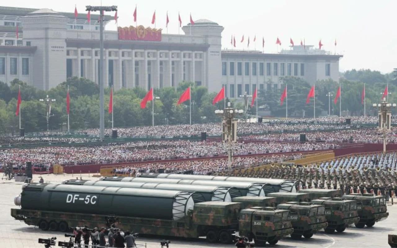 Beijing Victory Day Parade 2025: चीन ने दिखाई नई मिसाइलें, DF-61 से JL-3 तक दिखाए कई घातक हथियार, देखें लिस्ट 4 Beijing Victory Day Parade 2025: China showcases DF-61, JL-3, DF-5C and YJ missile series