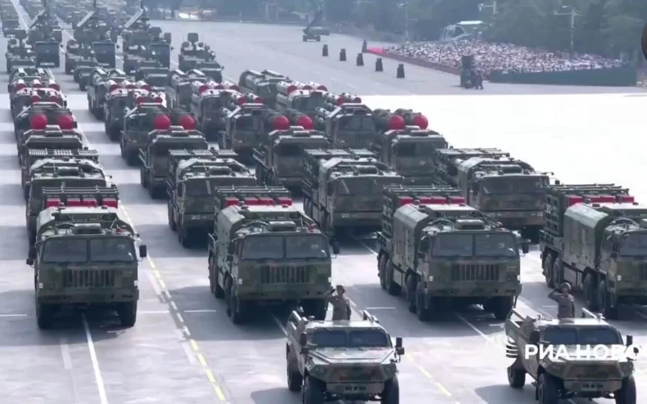 Beijing Victory Day Parade 2025: चीन ने दिखाई नई मिसाइलें, DF-61 से JL-3 तक दिखाए कई घातक हथियार, देखें लिस्ट 8 Beijing Victory Day Parade 2025: China showcases DF-61, JL-3, DF-5C and YJ missile series