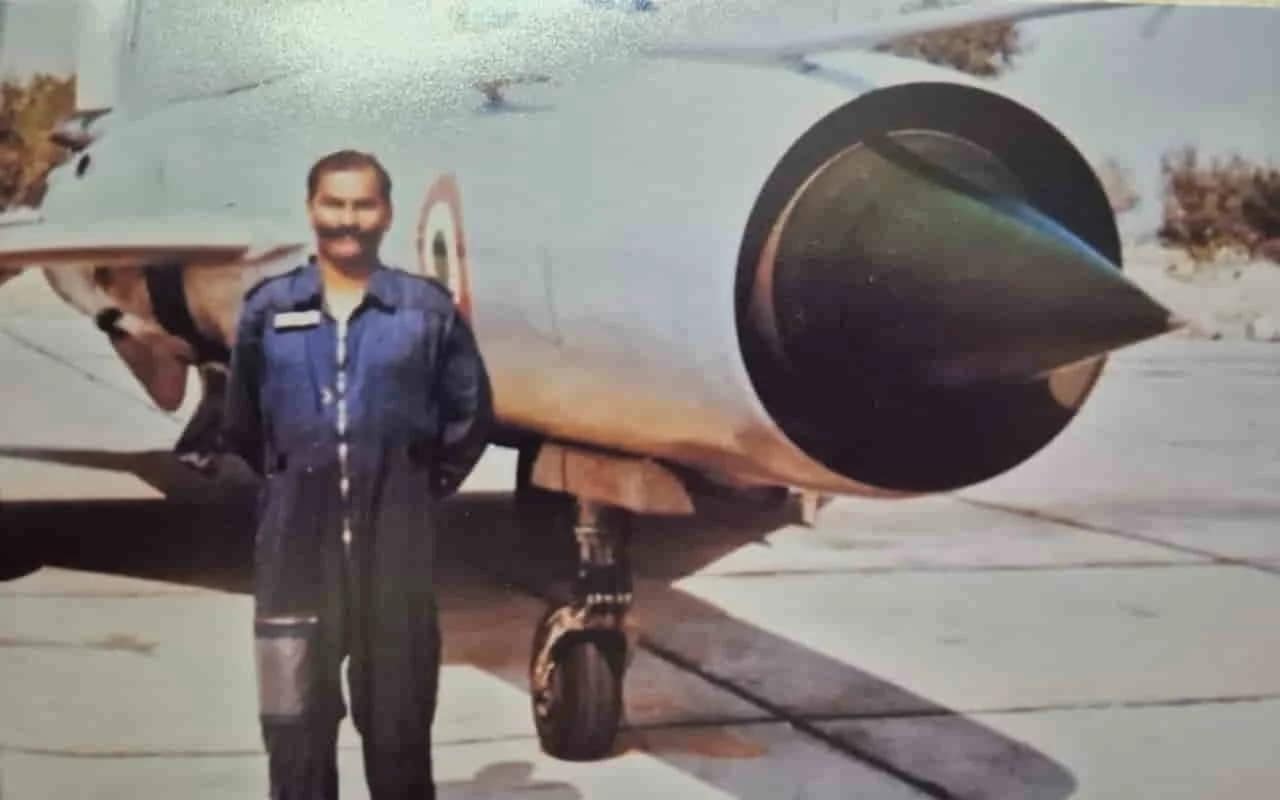 MiG-21 record flying hours: इस पायलट के लिए मां की तरह था मिग-21! रिकॉर्ड 4000 घंटे भरी उड़ान, 83 साल की उम्र में जताई आखिरी सॉर्टी की इच्छा 3 MiG-21 record flying hours