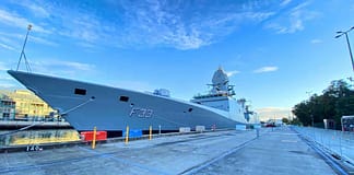 सिडनी पहुंचा भारतीय नौसेना का स्टेल्थ फ्रिगेट INS नीलगिरी, ऑस्ट्रेलिया इंटरनेशनल फ्लीट रिव्यू में लेगा हिस्सा INS Nilgiri Sydney IFR 2026