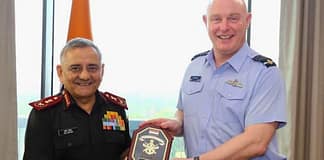 तीन दिन के दौरे पर ब्रिटेन पहुंचे सीडीएस जनरल अनिल चौहान, रक्षा सहयोग पर होगी अहम चर्चा CDS UK Visit