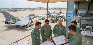 ऑपरेशन सिंदूर में पाकिस्तान का राफेल गिराने वाला झूठ फिर बेनकाब! IAF ने 36 विमानों के लिए मांगा ब्रिज सपोर्ट IAF Rafale Bridge Support RFP