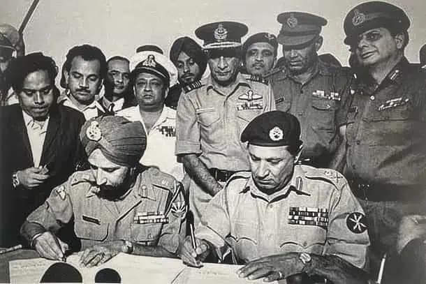 1971 India-Pakistan War: When a Pakistani General Broke Down Like a Child, Blamed Rawalpindi and Yahya Khan for the Surrender 1971 India-Pakistan War: When a Pakistani General Broke Down Like a Child, Blamed Rawalpindi and Yahya Khan for the Surrender