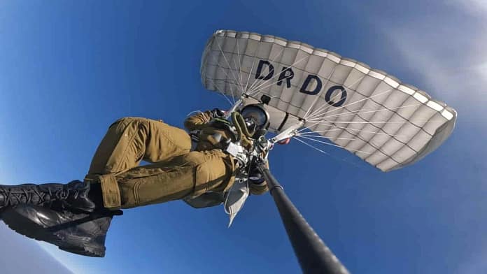 Military Combat Parachute System: DRDO’s Indigenous Parachute Successfully Tested at 32,000 Feet by Indian Air Force Military Combat Parachute System: DRDO’s Indigenous Parachute Successfully Tested at 32,000 Feet by Indian Air Force