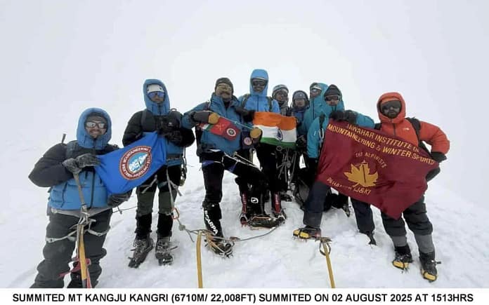 Joint Expedition in Pangong Tso: Indian Mountaineers Conquer Highest Peaks in Ladakh Joint Expedition in Pangong Tso: Indian Mountaineers Conquer Highest Peaks in Ladakh