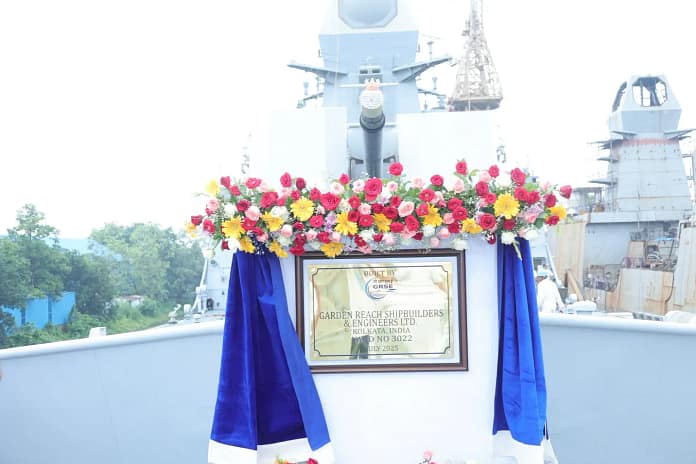 Himgiri Project 17A: भारतीय नौसेना को मिला नीलगिरि क्लास का तीसरा फ्रिगेट "हिमगिरी", प्रोजेक्ट 17A का यह स्टील्थ वॉरशिप ब्रह्मोस मिसाइल से है लैस 1 Himgiri Project 17A: Indian Navy Inducts Third Nilgiri-Class Stealth Frigate Equipped with BrahMos Missiles