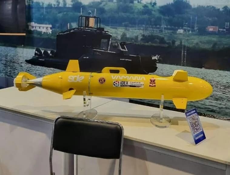 Autonomous Underwater Vehicles: भारतीय नौसेना के क्यों बेहद खास हैं ये अंडर वाटर व्हीकल्स? बिना किसी ऑपरेटर के सीक्रेट तरीके से समुद्र के अंदर मिशन को देंगे अंजाम 1 Autonomous Underwater Vehicles: Why These Underwater Drones Are Crucial for the Indian Navy? Undertaking Secret Missions Underwater Without Any Operator