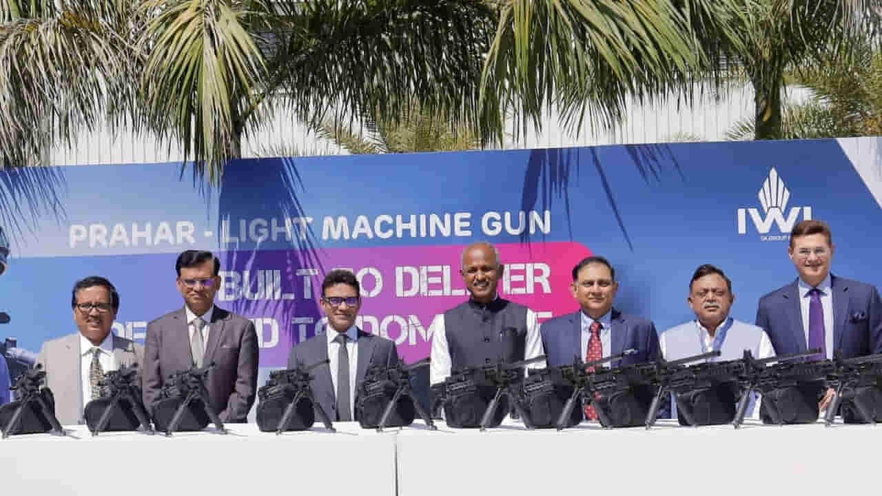 भारतीय सेना को मिलीं स्वदेशी ‘प्रहार’ मशीन गन, अदाणी डिफेंस ने डिलीवर की 2000 LMG की पहली खेप 1 Prahar LMG India