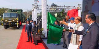 रक्षा मंत्री ने बेंगलुरु में BEL की मिसाइल इंटीग्रेशन सुविधा का किया उद्घाटन, आकाश की दो रेजिमेंट्स को दिखाई हरी झंडी BEL Missile Integration Facility