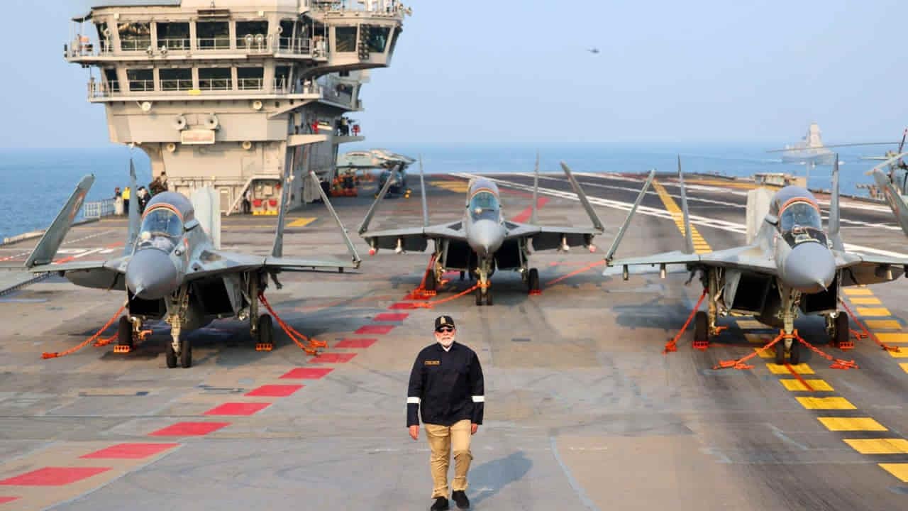 भारतीय नौसेना के MiG-29K को मिलेगी स्वदेशी ताकत, विदेशी घातक 80mm एयरो रॉकेट को देश में बनाने की तैयारी 1 Indian Navy 80mm Aero Rocket