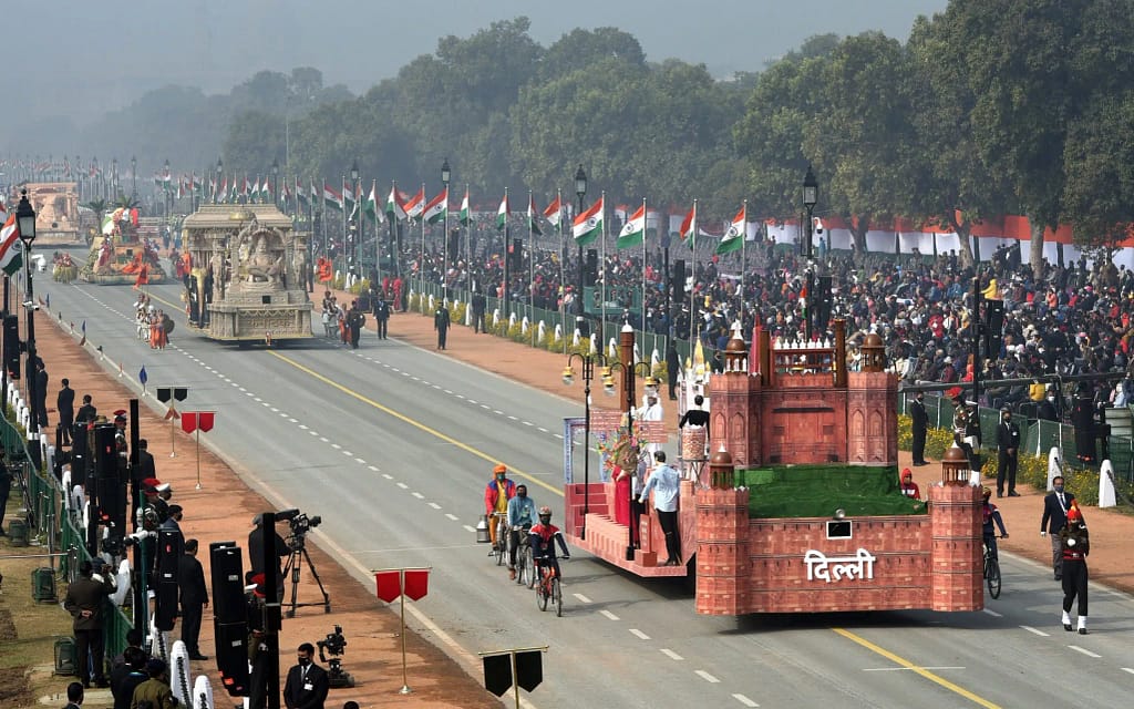 Delhi Republic Day Tableau: गणतंत्र दिवस परेड में दिल्ली के झांकी विवाद पर रक्षा मंत्रालय ने दिया जवाब, बताया- ये है सच्चाई 1 Delhi Republic Day Tableau: Defence Ministry Clarifies Controversy