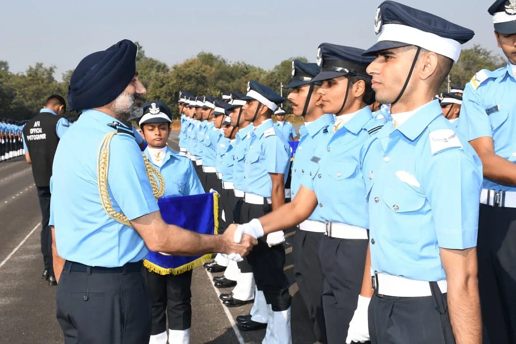 IAF Combined Graduation Parade: एयर फोर्स अकादमी में आयोजित हुई कंबाइंड ग्रेजुएशन परेड, 204 कैडेट्स को मिला कमीशन 3 IAF Combined Graduation Parade: 204 Cadets Commissioned at Air Force Academy