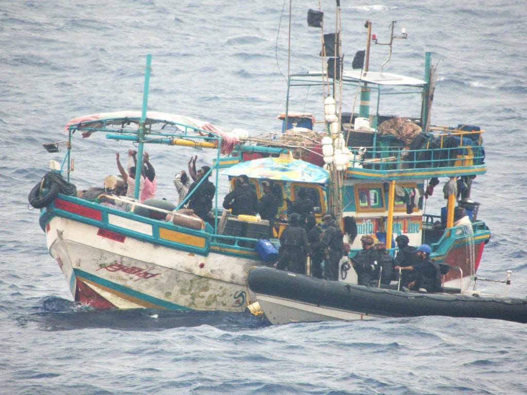 Narcotics Seizure By Indian Navy: भारतीय नेवी और श्रीलंकाई नौसेना ने नाकाम की तस्करी, संयुक्त कार्रवाई में 500 किलो मादक पदार्थ जब्त 2 narcotics-seizure-by-indian-navy-indian-and-sri-lankan-navies-intercept-500-kg-of-drugs-in-joint-operation