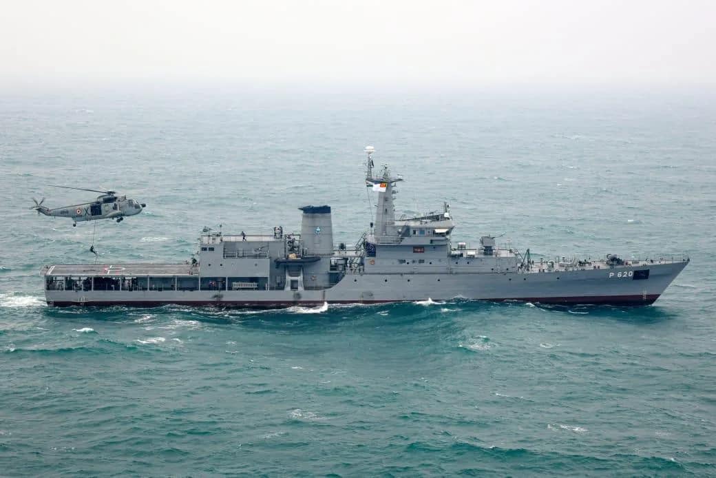 SLINEX 24: भारत और श्रीलंका की नौसेनाओं ने समुद्री साझेदारी को दी नई ऊंचाई, SAGAR को मिली मजबूती 1 SLINEX 24: India-Sri Lanka Navies Strengthen Maritime Partnership