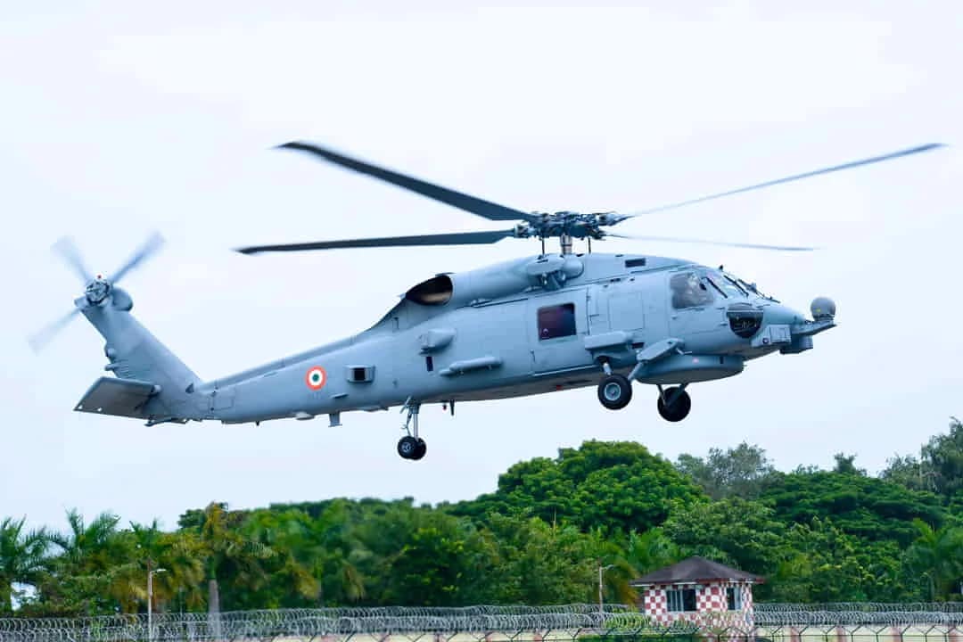 MH-60R 2nd Squadron: नौसेना के लिए "आंख, कान और पहले शिकारी" का काम करेगा रोमियो, INAS 335 Ospreys हुई कमीशन 4 MH-60R 2nd Squadron