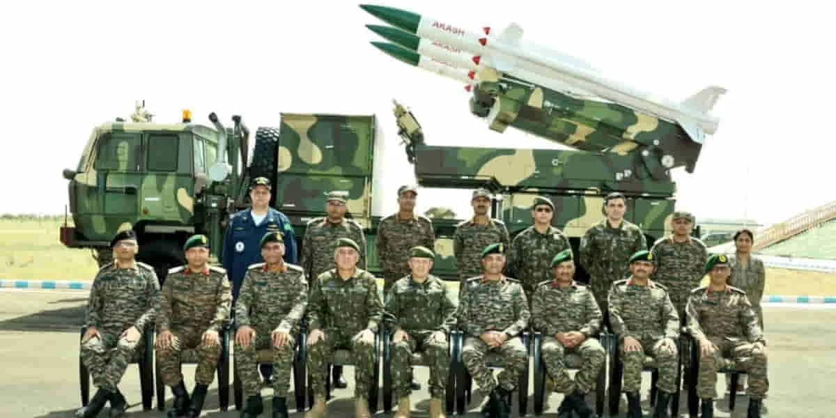 India Defence Export Strategy: भारत अब हथियार खरीदने के लिए दूसरे देशों को देगा सस्ता कर्ज, रूस के पुराने ग्राहकों पर है फोकस 2 India Defence Export Strategy EXIM Bank to Fund Arms Deals in Brazil, Armenia