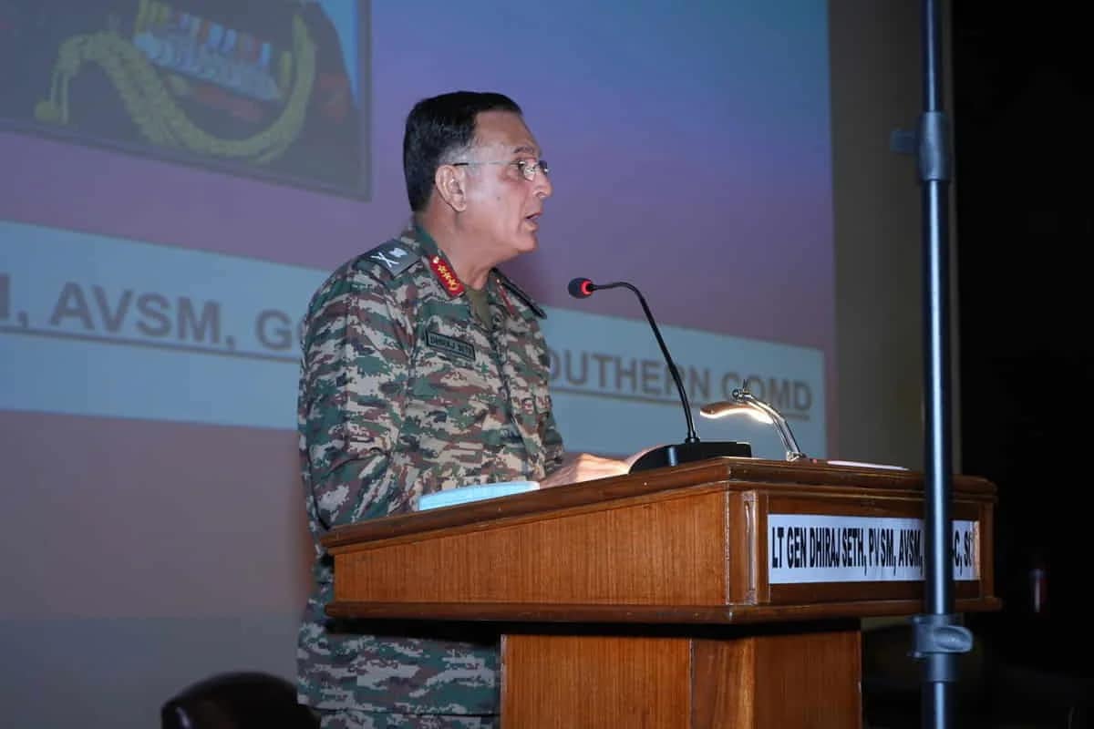 Air Defence: ड्रोन हमलों से निपटने की बड़ी तैयारी, भारतीय सेना के एयर डिफेंस को मिलेगा हाई-टेक अपग्रेड 1 Air Defence: Indian Army Gears Up for High-Tech Upgrade to Counter Drone Threats