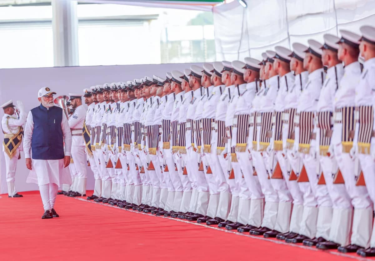 Frontline Naval Ships: प्रधानमंत्री नरेंद्र मोदी ने मुंबई में INS सूरत, INS नीलगिरी और INS वाघशीर को राष्ट्र को किया समर्पित 1 PM Modi Dedicates INS Surat, INS Nilgiri, and INS Vaghsheer to the Nation in Mumbai