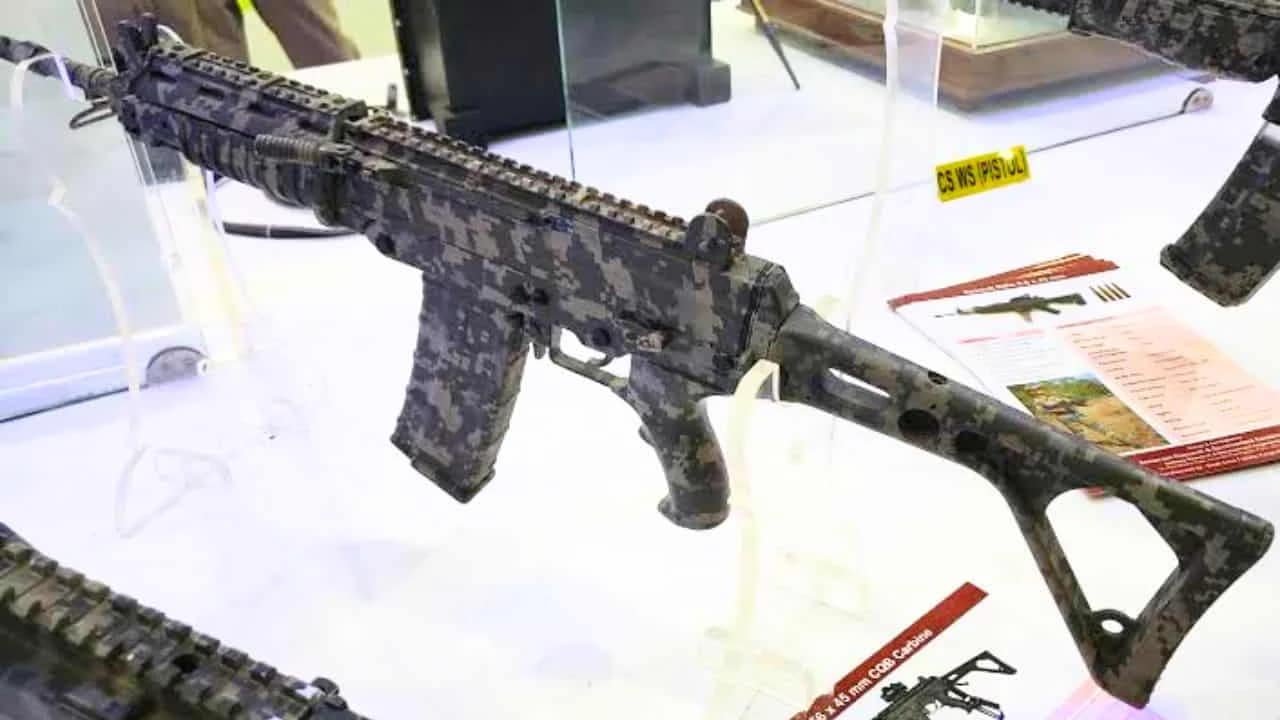 Close Quarter Battle Carbine: भारतीय सेना को मिलेंगी लेटेस्ट सीक्यूबी कार्बाइन्स, 4.25 लाख राइफलें होंगी सप्लाई