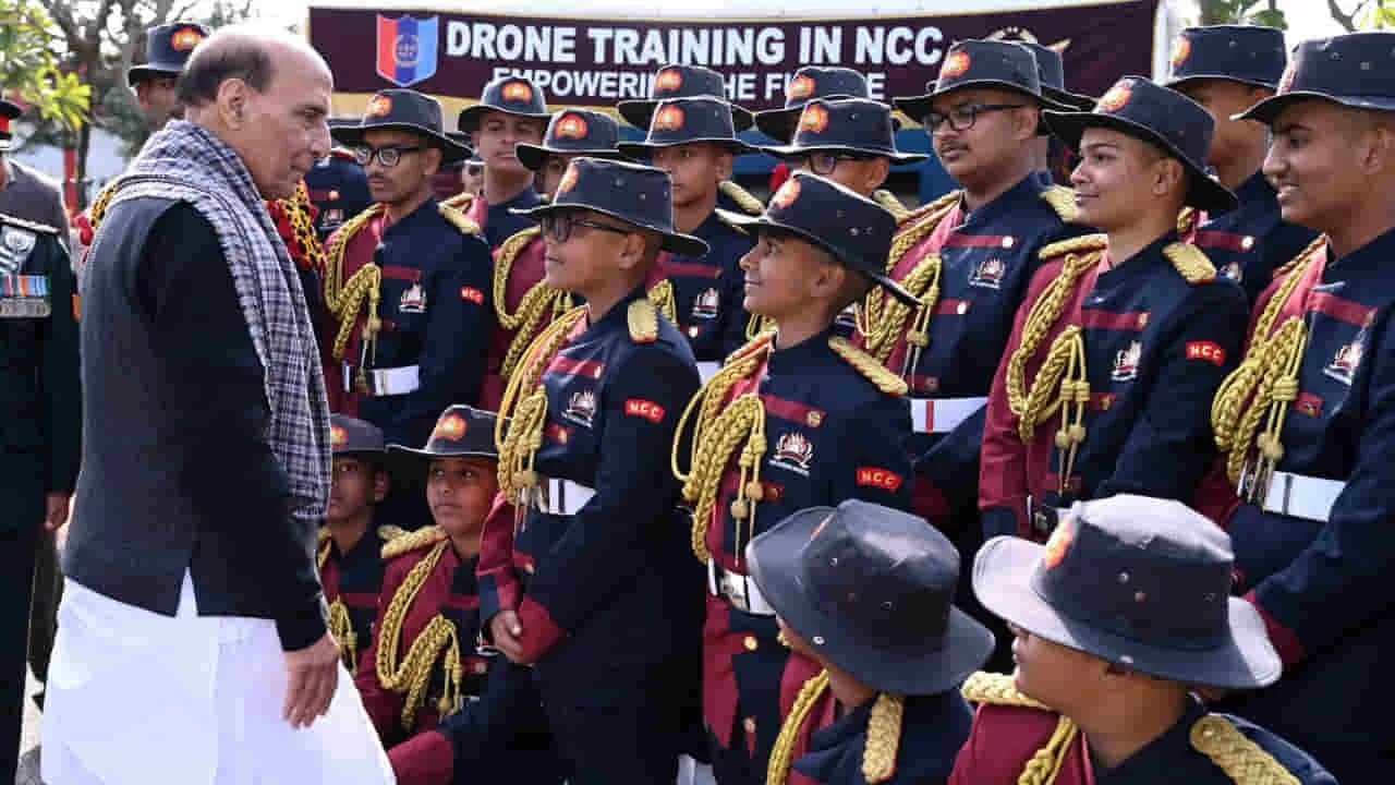 राजनाथ सिंह बोले- देश की सेकंड लाइन ऑफ डिफेंस हैं NCC कैडेट्स, कंफर्ट जोन से बाहर निकल युवा रचें इतिहास 1 NCC Cadets Republic Day Camp 2026