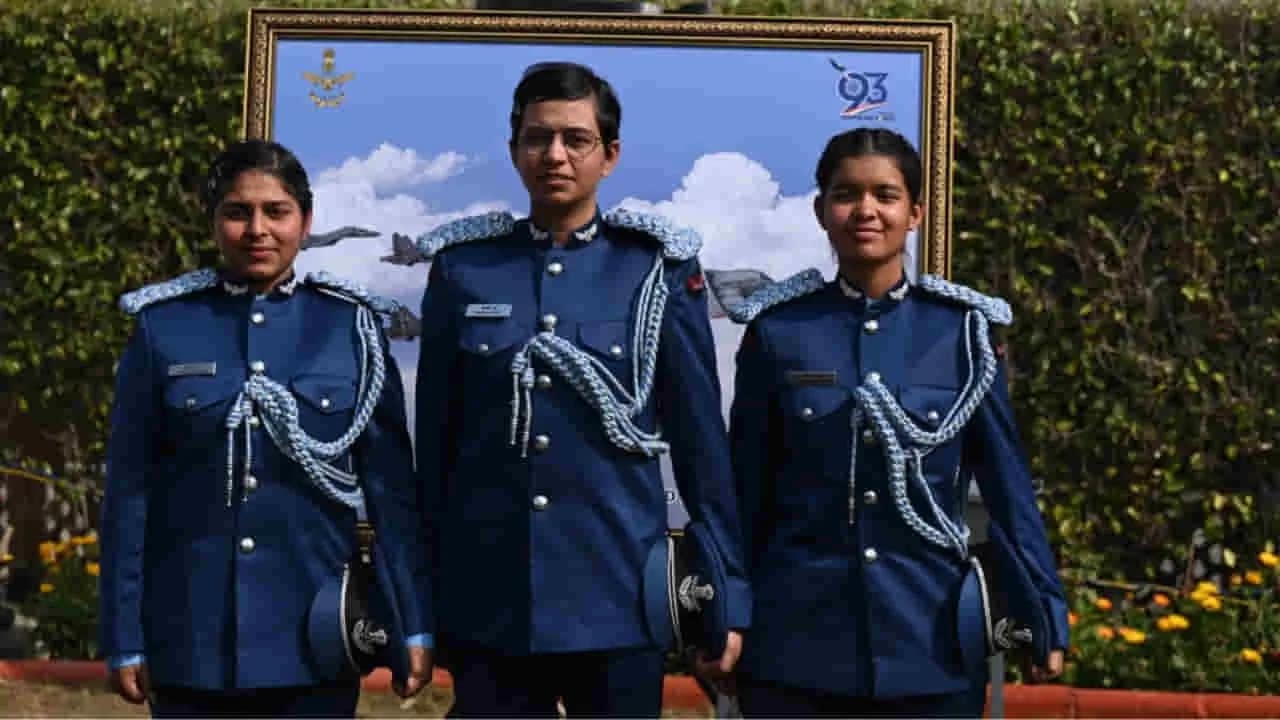 गणतंत्र दिवस परेड में पहली बार भारतीय वायुसेना दिखाएगी ऑपरेशन 'सिंदूर' फॉर्मेशन, 'प्रहार' में तीनों सेनाएं आएंगी एकसाथ 3 Republic Day 2026 Flypast